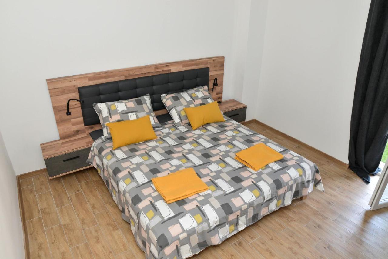 Apartman Nina 3 ザダル エクステリア 写真