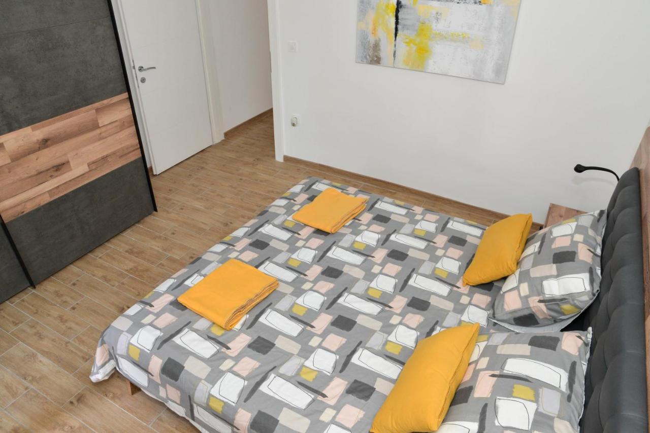 Apartman Nina 3 ザダル エクステリア 写真