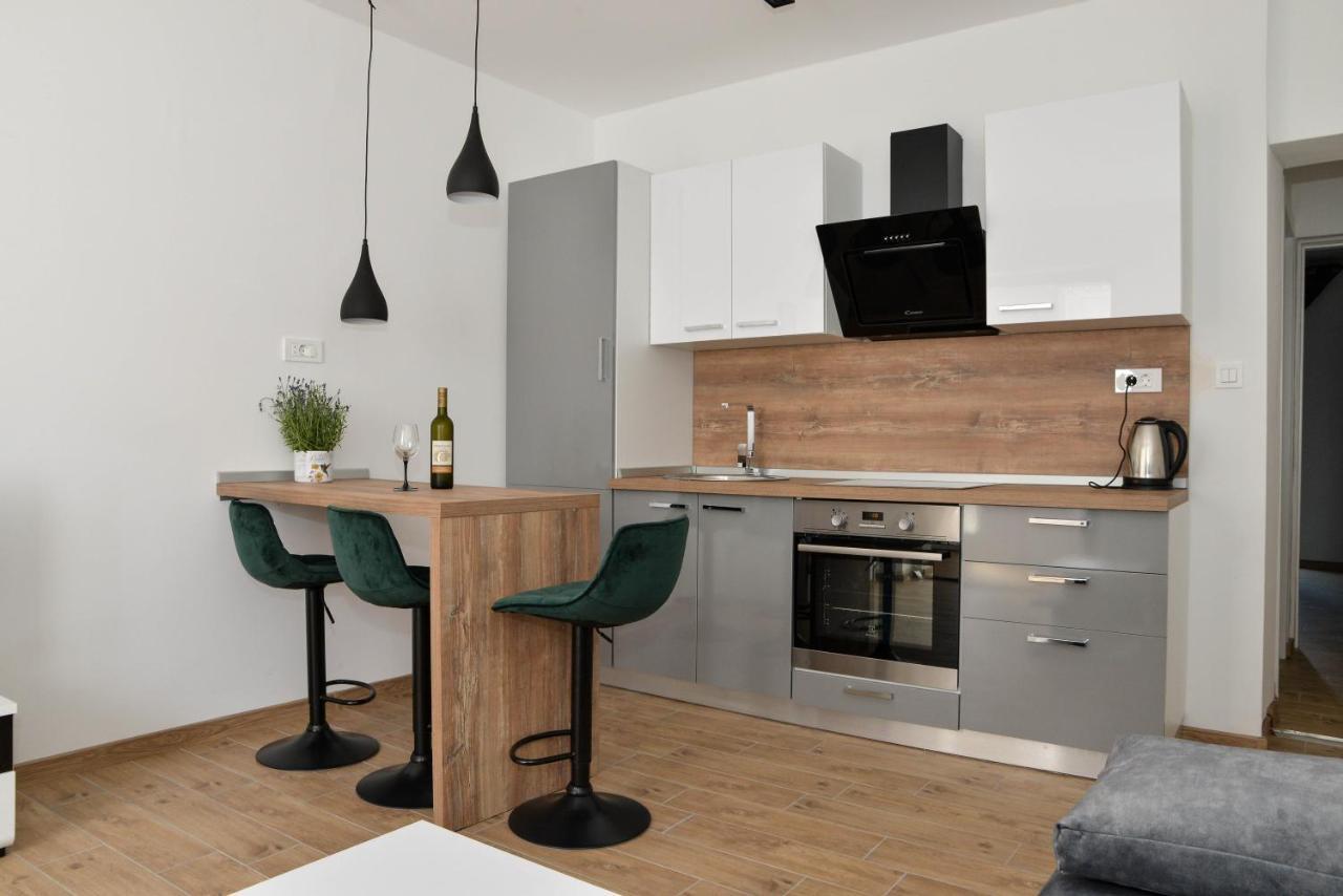 Apartman Nina 3 ザダル エクステリア 写真